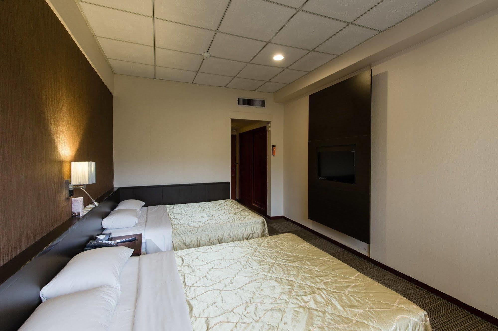 Atami Hotel Тайбей Екстер'єр фото